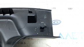 Alfa Romeo Giulia 17-25 black lower right rear pillar trim, crack in mount