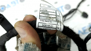 BMW 3 G20 23-25 front bumper wiring for signals, impact sensors, and blinds; signal connector is cut off; impact sensor connector is missing