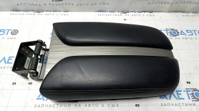 Nissan Murano z52 15-18 armrest, black leather, chips, dented