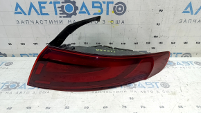 Alfa Romeo Giulia 24-25 right outer fender light scratches
