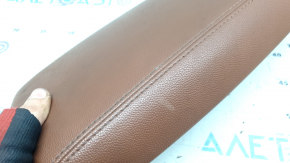 Alfa Romeo Giulia 20-23 center console armrest, brown leather, dents, needs cleaning, scuffs