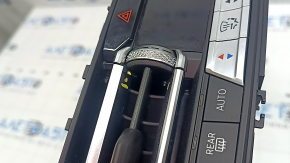 BMW 3 G20 19-23 climate control with heated seats and air ducts, the flap opening is broken