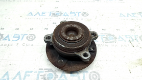 Alfa Romeo Giulia 17-25 RWD front right wheel hub rusty