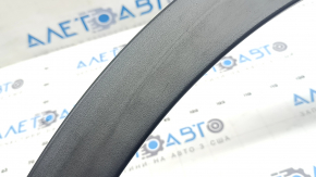 Front right fender arch trim for Honda CRV 17-22: structure, scratches, broken fasteners