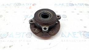 Alfa Romeo Giulia 17-25 rear left wheel hub rusty