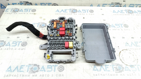 Alfa Romeo Giulia 21-23 trunk fuse box