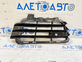 Front bumper side grille right VW Touareg 11-14 without parking sensors DPA
