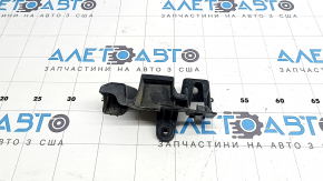 Honda CRV 17-22 front fender arch lining bracket, rear left, broken mount