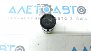 USB Hub for the rear center console of the Kia Sorento 21-25