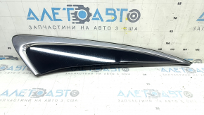 Triangle plug for the right rear fender of a Toyota Camry V55 15-17 USA scratches