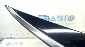 Triangle plug for the right rear fender of a Toyota Camry V55 15-17 USA scratches