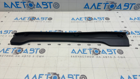 Right hood-fender seal for Mazda 3 19-24