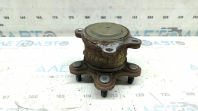 Rear right hub Nissan Rogue 21-24 FWD