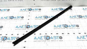 Inner glass seal for the rear right door of a Kia Sorento 21-23 HEV, PHEV