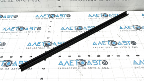 Inner glass seal for the rear right door of a Kia Sorento 21-23 HEV, PHEV