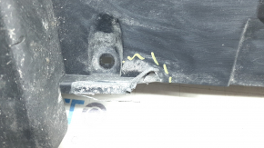 Right side sill of Nissan Rogue 17-20 structure, tear