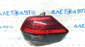 Nissan Rogue 17-20 right outer fender light scratches