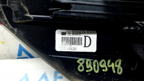 Nissan Rogue 17-20 right outer fender light scratches