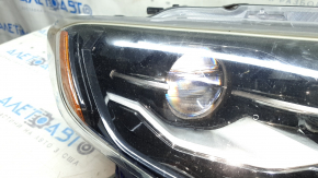 Nissan Rogue 17-LED front right headlight, broken guide, sand