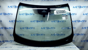 Nissan Rogue 21-24 windshield with camera, PGW, scratches