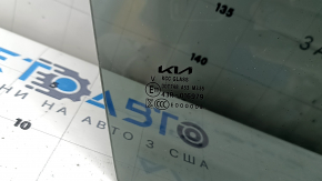 Kia Sorento 21-25 HEV rear right door glass, PHEV tinted