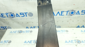 Nissan Rogue 21-24 rear right roof lining scratches