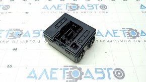 Kia Sorento 21-25 HEV underhood fuse box