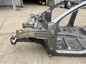 Front left quarter panel of Kia Sorento 21-24 HEV, PHEV on the body, silver