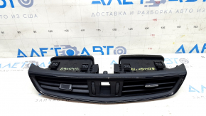 Nissan Rogue 17-20 front panel central air vent deflector, gloss black, broken mount