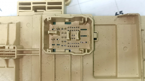 Kia Sorento 22-23 HEV under-dash fuse box
