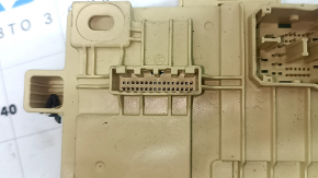 Kia Sorento 22-23 HEV under-dash fuse box