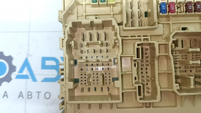 Kia Sorento 22-23 HEV under-dash fuse box