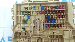 Kia Sorento 22-23 HEV under-dash fuse box