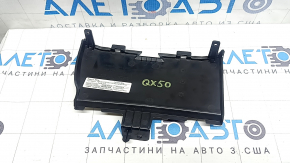 Infiniti QX50 19-20 black left side panel trim, cracked