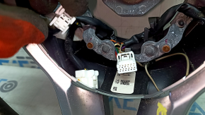 Naked steering wheel Nissan Rogue 17-20 black leather, with buttons, needs cleaning, scratches, worn