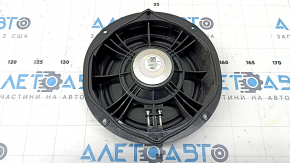 The front left door speaker of the Audi Q5 80A 18-24 is broken.