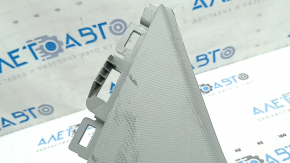 The rear pillar trim behind the left window of the Audi Q5 80A 18-24 is gray and needs cleaning. It is worn and has a broken mount. The mounts are broken.
