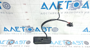 The rear view camera with the handle for the Audi Q5 80A 18-24 is broken.
