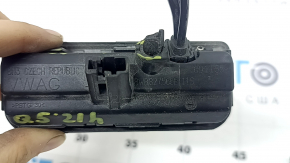 The rear view camera with the handle for the Audi Q5 80A 18-24 is broken.