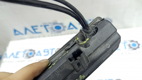 The rear view camera with the handle for the Audi Q5 80A 18-24 is broken.