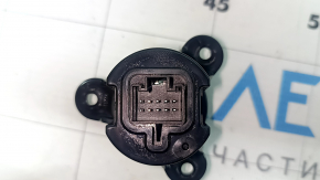 The Start/Stop button on a Hyundai Tucson 22-25 is worn out.