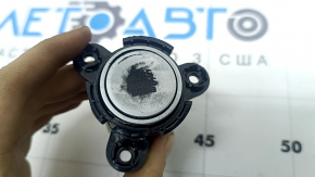 The Start/Stop button on a Hyundai Tucson 22-25 is worn out.