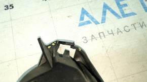 The rear bumper mount under the left light of the Audi A6 C8 19-25 is large, there is a crack in the mount.