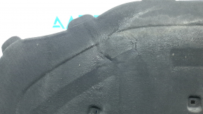 The hood insulation of the Audi A6 C8 19-24 is dented.