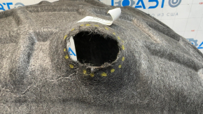 The rear right fender liner of a Volkswagen ID.4 21-25 has a broken fastener.