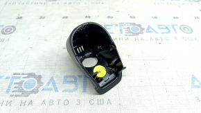 The interior mirror cover for the Audi A6 C8 19-25 is black and has broken fasteners.