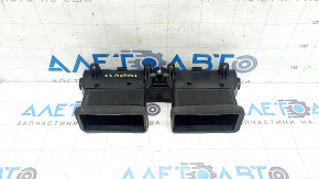 Hyundai Tucson 22-24 black front panel central air vent, broken mount