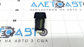 Hyundai Tucson 22-24 hazard warning light button