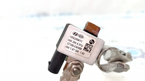 Negative terminal of the Hyundai Tucson battery 22-25