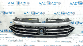 19-21 VW Jetta radiator grille without radar emblem, sand, swollen chrome